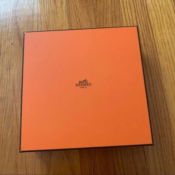 Authentic Hermes belt gift box Hermes | Accessories | Authentic Hermes Belt Gift Box | Poshmark main image 3